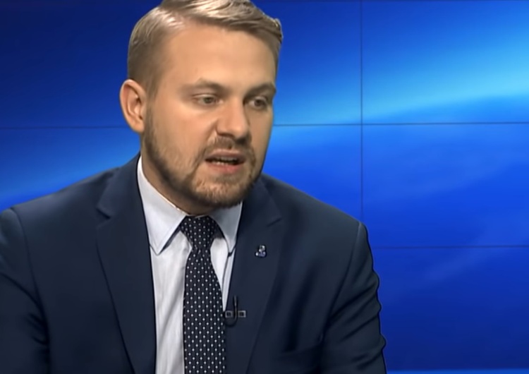 Ozdoba: Opozycja ma na celu wprowadzenie polityki strachu
