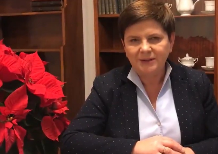  [video] Beata Szydło złożyła Polakom życzenia: By to co złe zostało za Wami