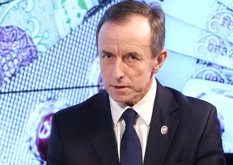 "Brzydka prywatyzacja konta całej izby". Publiczny profil Senatu na TT tubą marszałka Grodzkiego?