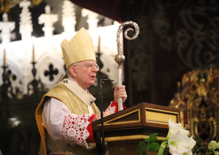 Abp Jędraszewski podczas Pasterki na Wawelu: Nie jesteśmy już niewolnikami. Jesteśmy synami Boga