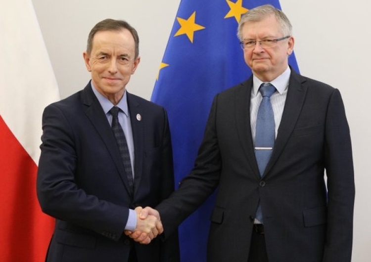 Samowolne spotkanie Grodzkiego z ambasadorem Rosji? MSZ: "Naszych sugestii nie uwzględniono"