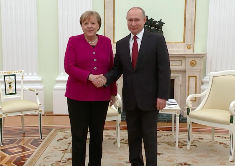 „W Moskwie Merkel jest uważana za kulawą kaczkę”. Niemieckie media krytycznie o spotkaniu Putin-Merkel