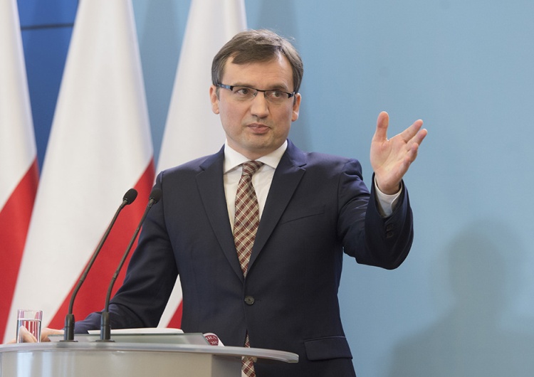 "Parodia opinii gremium międzynarodowego". Ziobro ocenia opinię Komisji Weneckiej. Krytykuje też opozycję