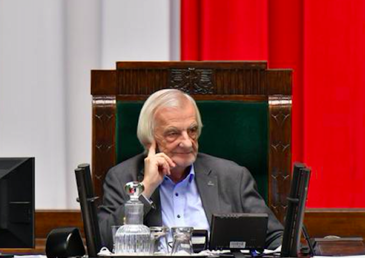 „Jakiś czas temu spotkałem się z delegacją Komisji Weneckiej…”. Terlecki obnaża brak kompetencji komisji