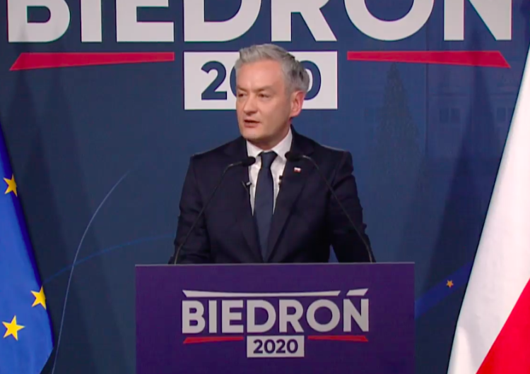 „Mąż stanu musi mieć odwagę”. Biedroń krytykuje Andrzeja Dudę