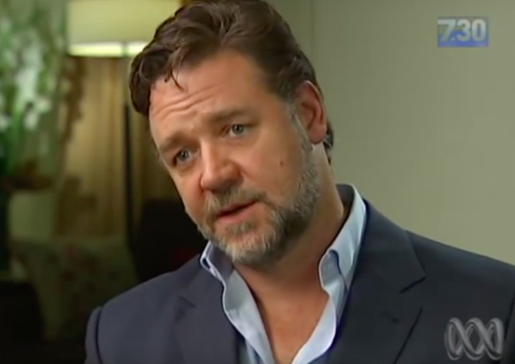  Russell Crowe pokazał swoją posesję w Australii. „Moja posiadłość 10 tygodni po tym, jak przeszedł ogień”