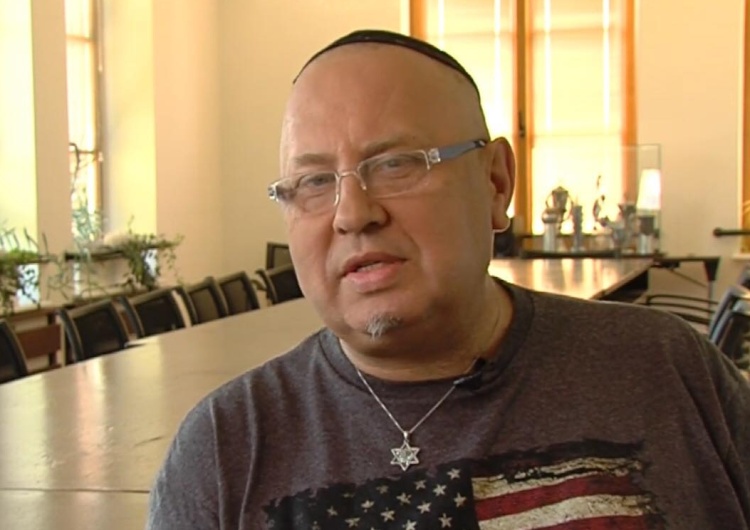 Papis: "Polacy dzielą się na tych, co mają prawo do oceny i tych, co prawa do oceny nie mają..."