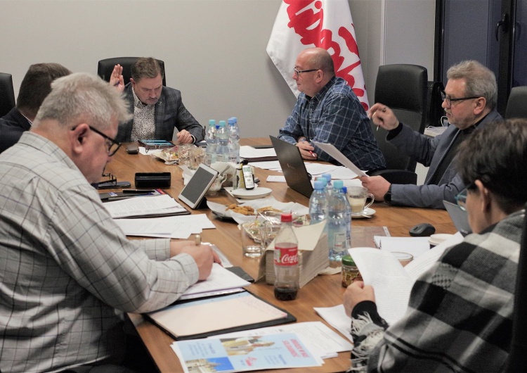  Solidarność krytycznie o projekcie KO: Renta to ubezpieczenie, nie dodatek do pracy