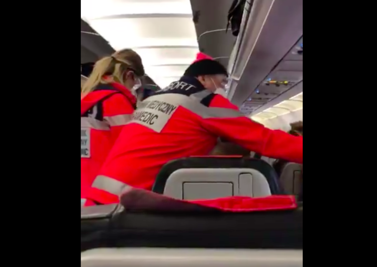  [WIDEO] „Profesjonalna robota”. Były reprezentant Polski publikuje film z samolotu powracającego z Włoch