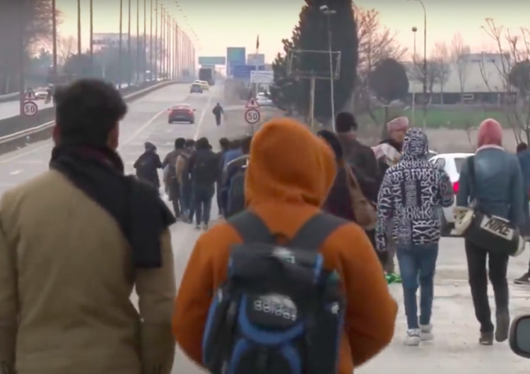  Turcja podjęła decyzję. Nie będzie zatrzymywać już uchodźców kierujących się do Europy