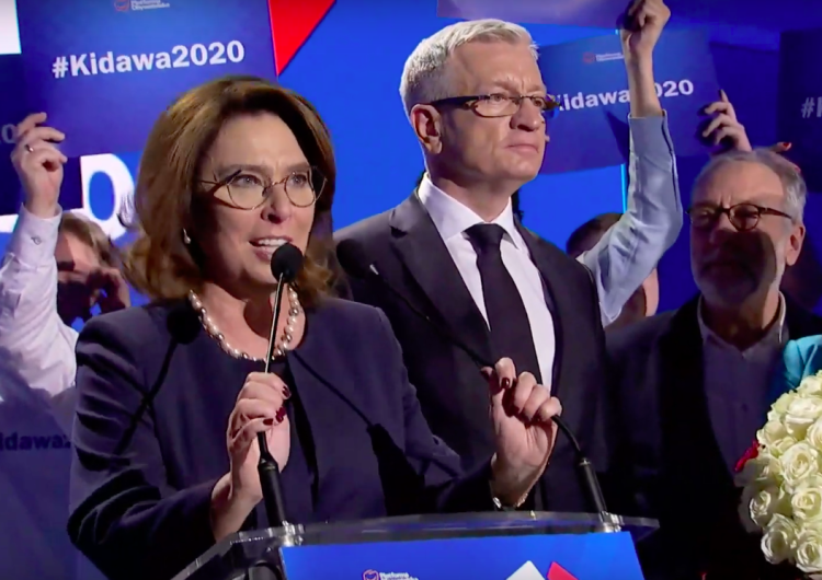 „Obrażał ludzi w sieci”. Odwiedziła go Kidawa-Błońska