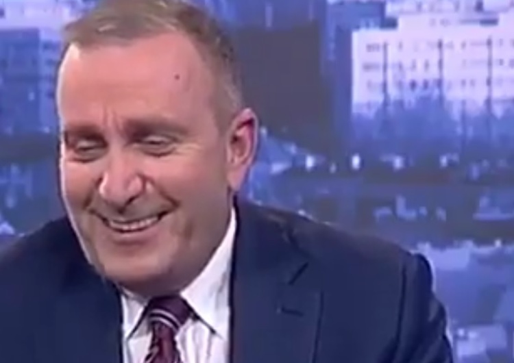  [video] Schetyna. Młode wilki uspokojone? - Taaa - Już nie skaczą? - Nieee - Kły stępione? - Stępione...