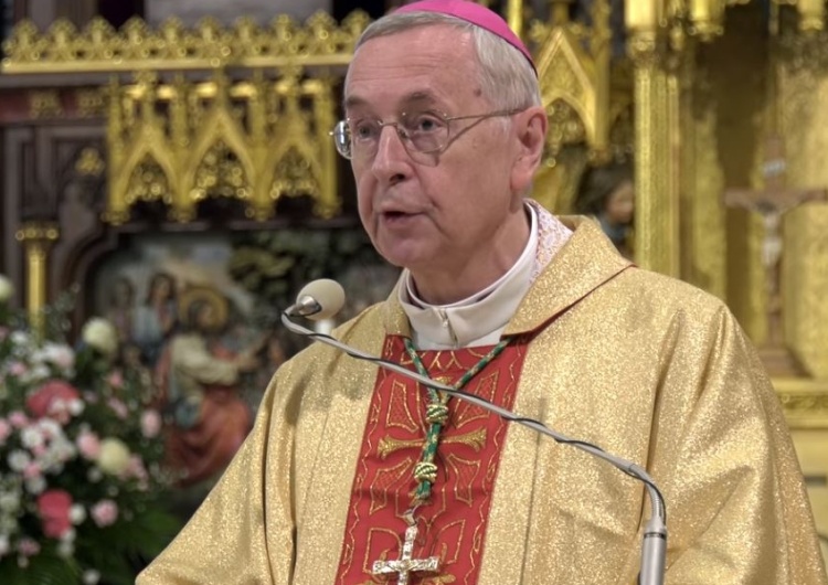 W związku z koronawirusem abp Gądecki apeluje o zwiększenie liczby Mszy Świętych