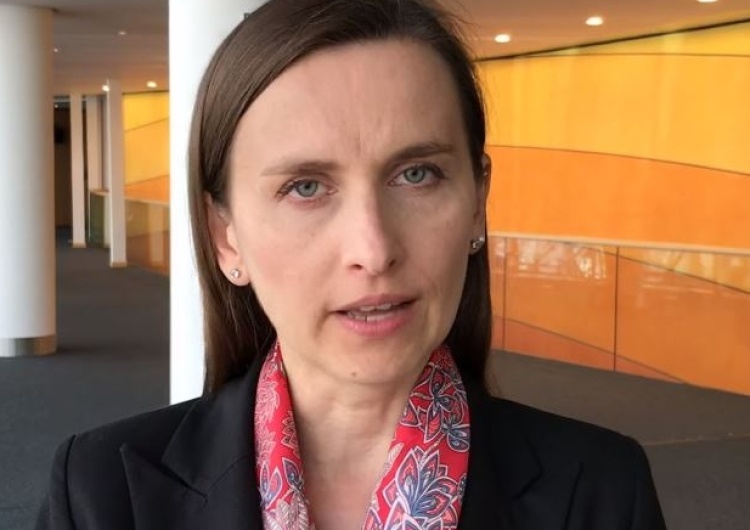 Lewicowe posłanki atakują Episkopat za zwiększenie ilości mszy. "Nie lepszy włoski wzór?"