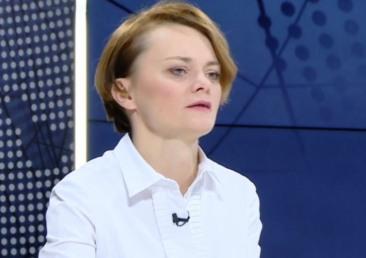  Czy niebawem zostaną zamknięte dzielnice i sklepy? Minister Emilewicz dementuje