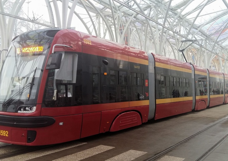  Łódź: Pasażerka przyznała, że może mieć koronawirus. Z tramwaju uciekali oknami