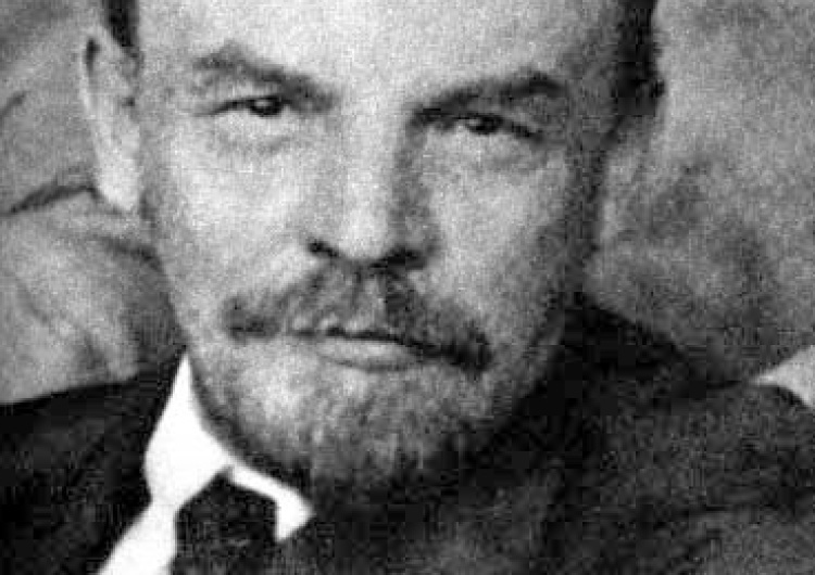  [Felieton "TS"] Mieczysław Gil: Lenin z wyprzedaży