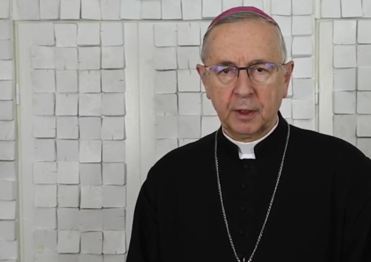  Abp Gądecki: Proszę, aby w środę 25 marca o 12.00 odmówiono modlitwę w intencji ustania epidemii...