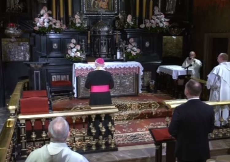  [foto] Prezydent Andrzej Duda modlił się na Jasnej Górze za Polskę