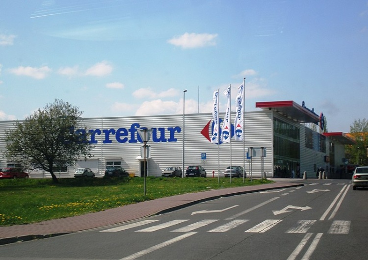  Widmo strajku. Francuscy pracownicy Carrefoura po śmierci kasjerki nie chcą wracać do pracy
