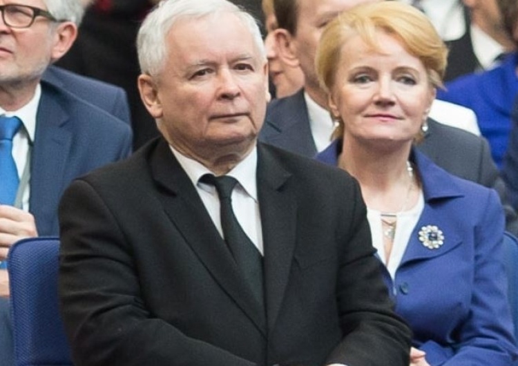  J.Kaczyński: Nie wiem jaką decyzję podejmie pan Gowin. Mam nadzieję, że racjonalną i zgodną z konstytucją