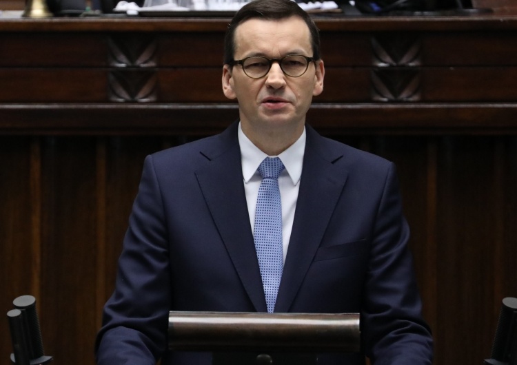  Morawiecki: Spodziewamy się szczytu epidemii w maju, czerwcu. Chcemy wypłaszczać krzywą zachorowań