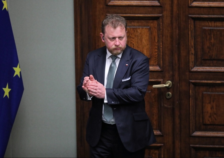 „Bierzemy pod uwagę wszystkie scenariusze”. Minister zdrowia o nadchodzącym szczycie zachorowań