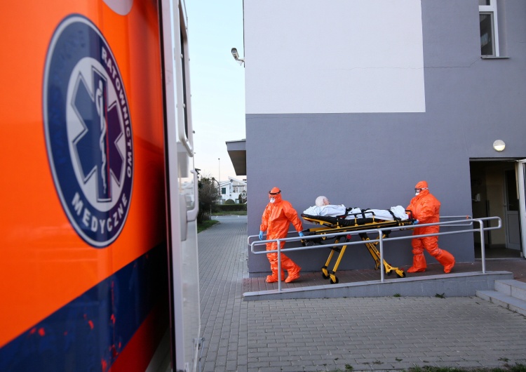 Ministerstwo Zdrowia: Zmarło kolejne sześć osób zakażonych koronawirusem. 136 nowych przypadków
