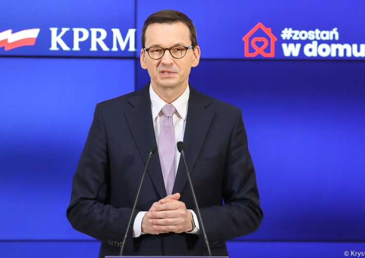 „Przedłużamy obostrzenia”. Trwa konferencja premiera, ministra zdrowia i ministra edukacji