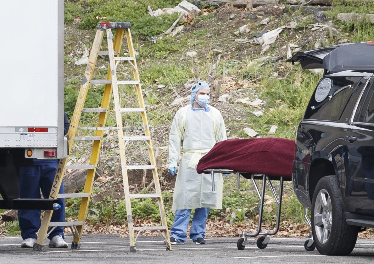 USA: Najtragiczniejsza doba od początku epidemii koronawirusa. Ponad 2 tysiące ofiar