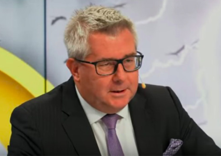  Ryszard Czarnecki: Wspomnień czar czyli poseł śpi w Hyde Parku, a europoseł jedzie w bagażniku...