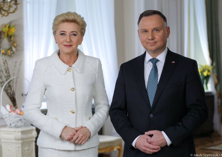  [WIDEO] Para Prezydencka złożyła życzenia Wielkanocne wszystkim Rodakom