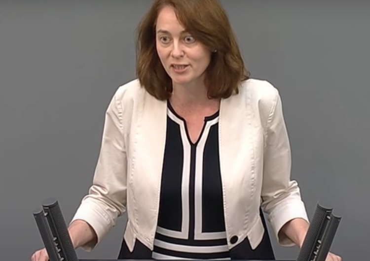 "Autorytarne zapędy pod płaszczykiem walki z pandemią". Wiceszefowa PE chce stawiać Polskę przed TSUE