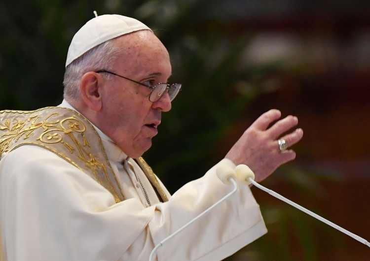 PAP/EPA/ANDREAS SOLARO / POOL Papież Franciszek modli się o znalezienie drogi do wyjścia z pandemii