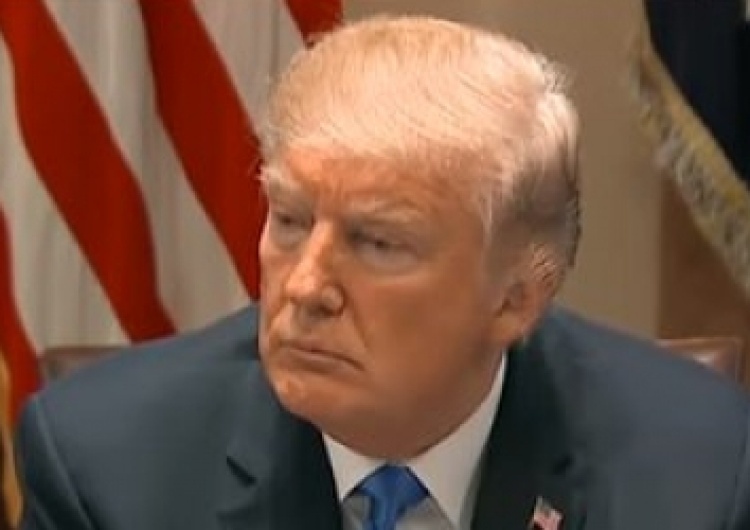Trump zawiesza finansowanie WHO: "Jej liczne błędy przyczyniły się do tak wielu przypadków śmierci"