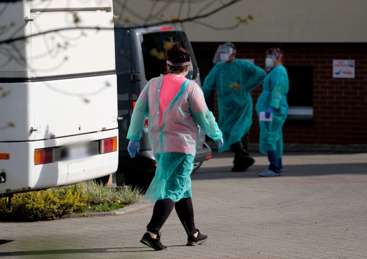 Zmarło kolejne siedem osób zakażonych koronawirusem. Ponad 8,5 tys. potwierdzonych przypadków