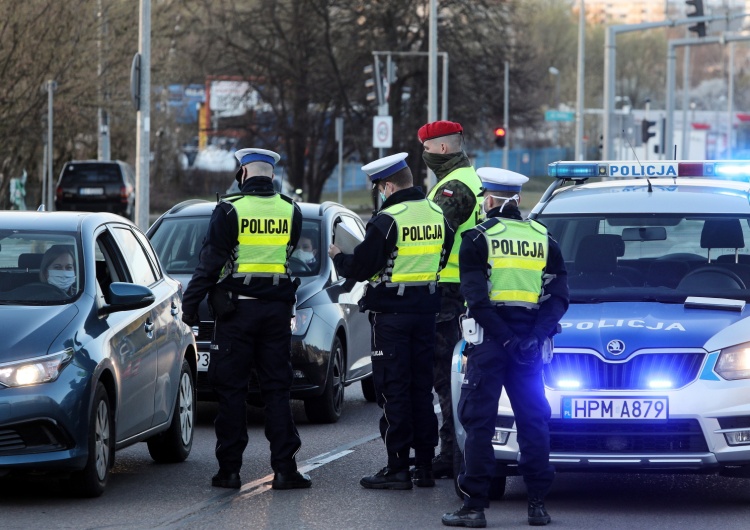 KGP: Ponad 100 policjantów zakażonych koronawirusem