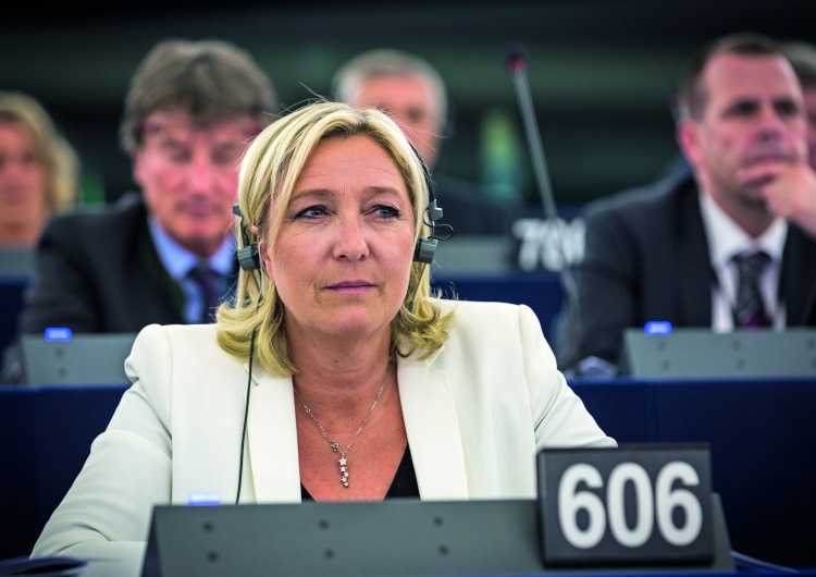  Czas na Frexit? Czy francuskiej klasie politycznej uda się zatrzymać Marine Le Pen?