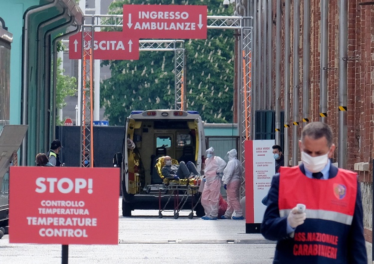  Włochy: Spada dobowy bilans zgonów i hospitalizacji na oddziałach intensywnej terapii