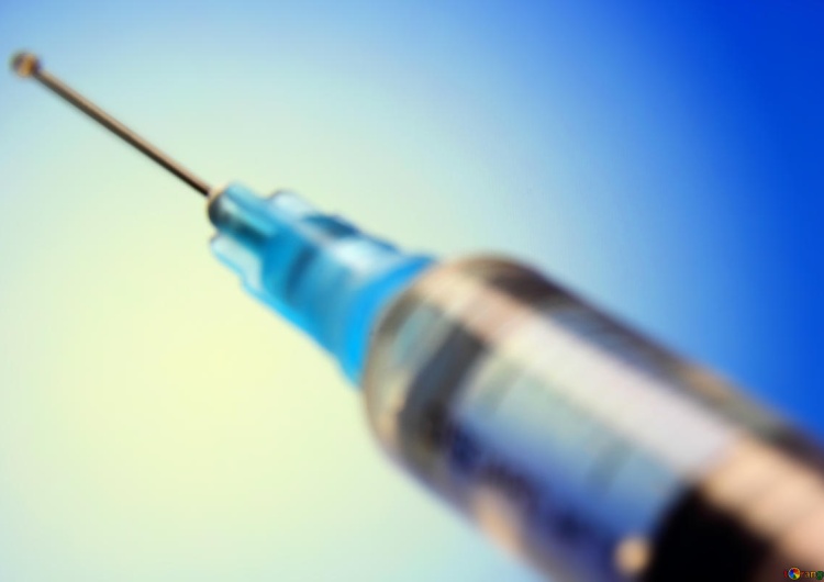W kwietniu aż cztery szczepionki na Covid-19 będą testowane na ludziach