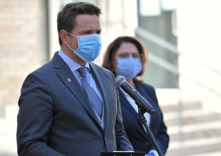 Trzaskowski: Nie wydam Poczcie spisu wyborców