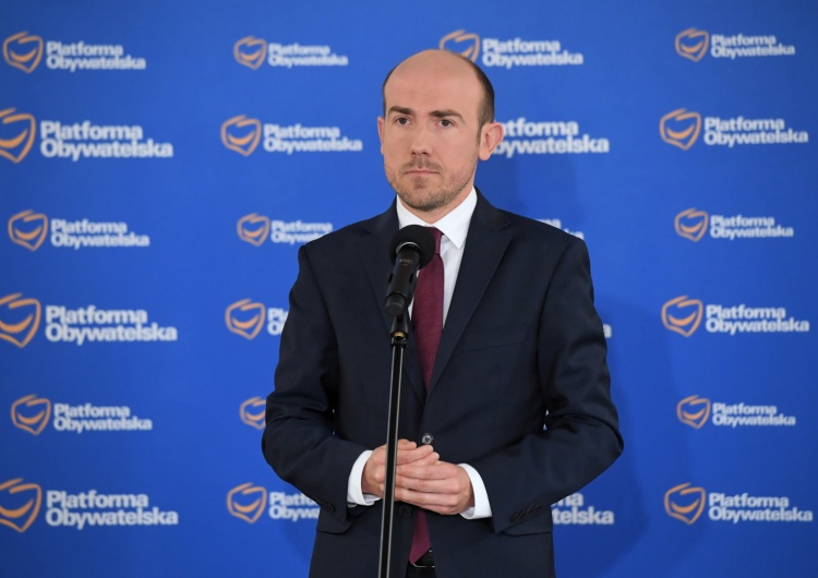  [SONDAŻ] Koalicja Obywatelska z największym spadkiem. Rośnie PSL i Konfederacja