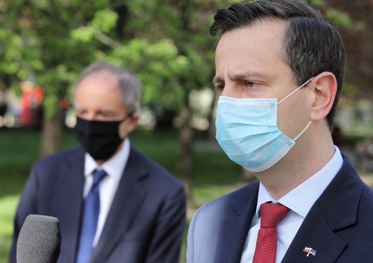  "Silni to oni są w gębie". Kosiniak-Kamysz atakuje polski rząd ws. walki z pandemią