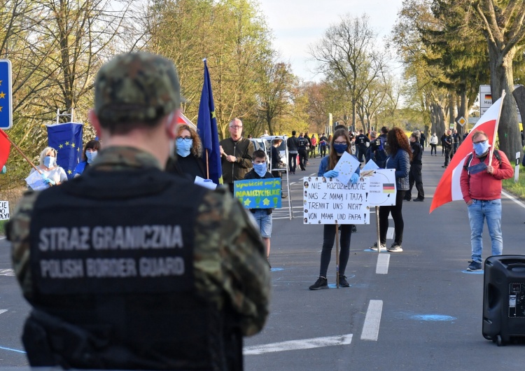  O północy mija termin obowiązywania dwutygodniowej kwarantanny po przekroczeniu granicy. Co dalej?