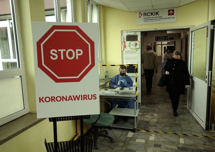 Ponad 11,5 tys. potwierdzonych przypadków zakażenia koronawirusem. Nowy raport Ministerstwa Zdrowia