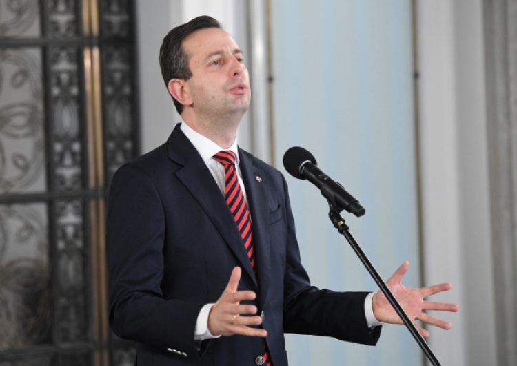 Bielan: Wilk Kosiniak-Kamysz przebiera się w owczą skórę a głosował za podwyższeniem wieku emerytalnego