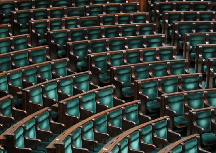 Czekają nas przyspieszone wybory parlamentarne? Ważny polityk PiS tego nie wyklucza