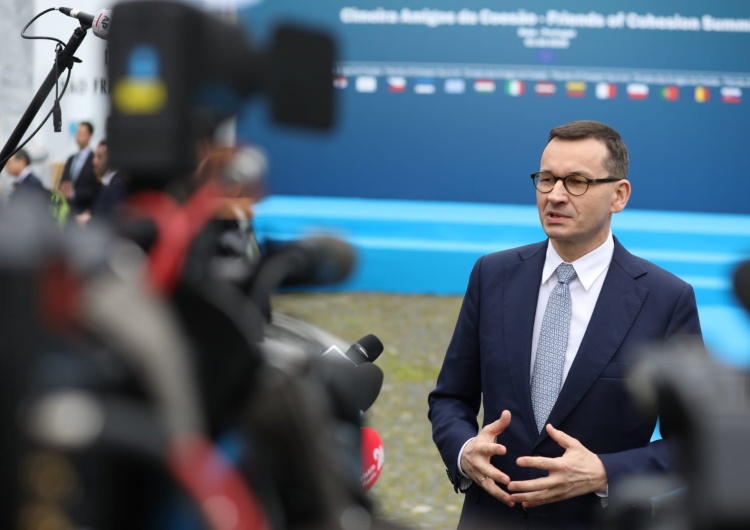  Premier Morawiecki: w ramach tarczy PFR do 50 tys. firm popłynęło już 10 mld zł w formie subwencji