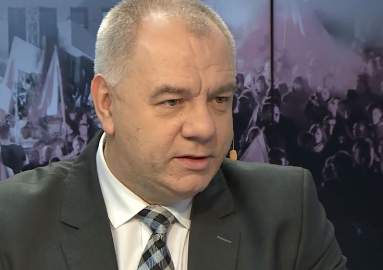 Sasin: Nie wiem jaki był koszt druku kart, nie uczestniczyłem w tym procesie. Decyzję podejmował premier