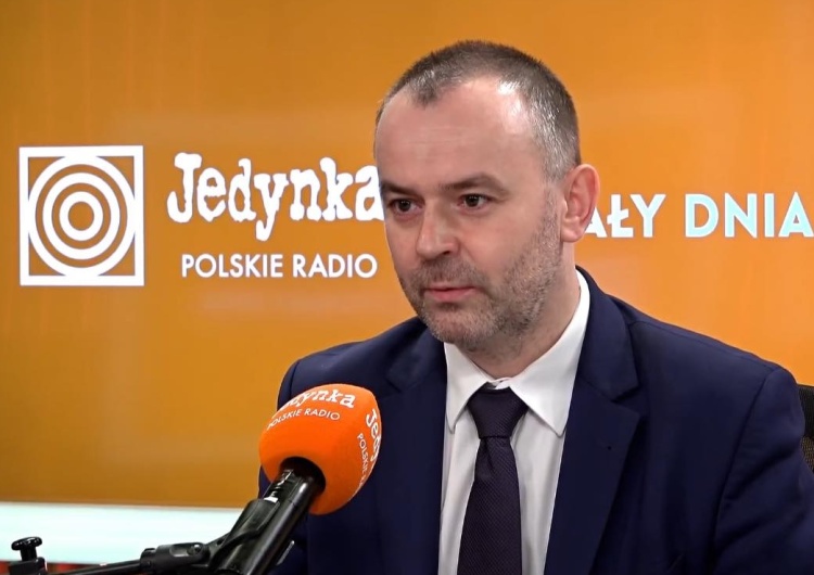 Min. Mucha o zatwierdzanej dziś Strategii Bezpieczeństwa Narodowego RP: Zaktualizowane o koronawirusa